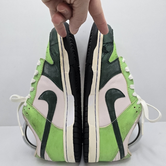 Nike | Y2K distressed Dunks lime hunter green sporty sneakers | MENS 8.5 - Picture 11 of 12